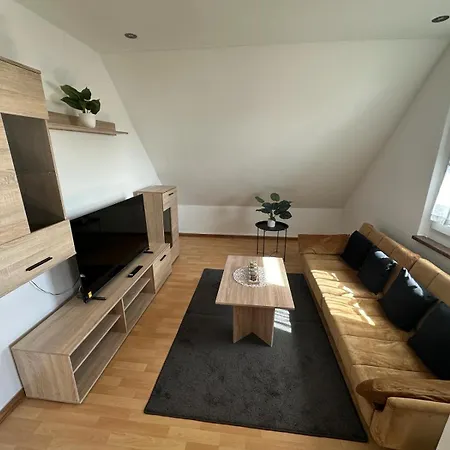 2,5 Raum Moebliert Dachgeschoss *