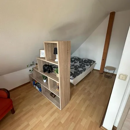 2,5 Raum Moebliert Dachgeschoss Niederorschel