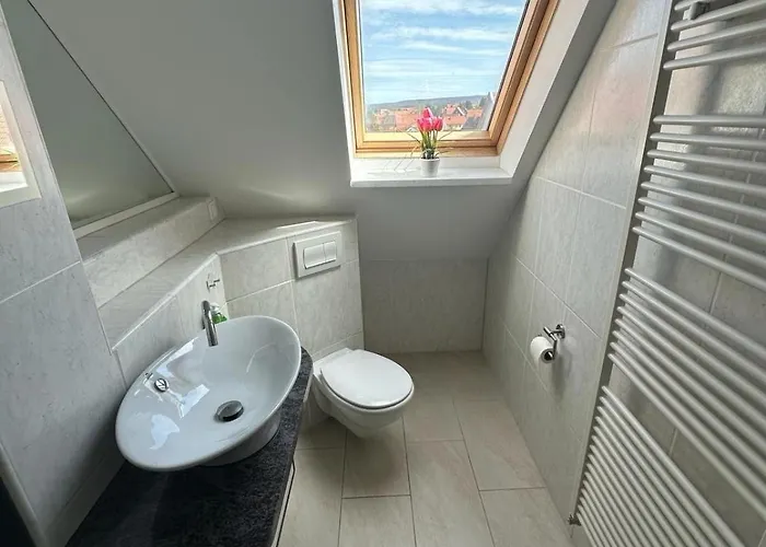 Apartment 2,5 Raum Moebliert Dachgeschoss Niederorschel