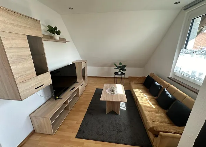 2,5 Raum Moebliert Dachgeschoss *