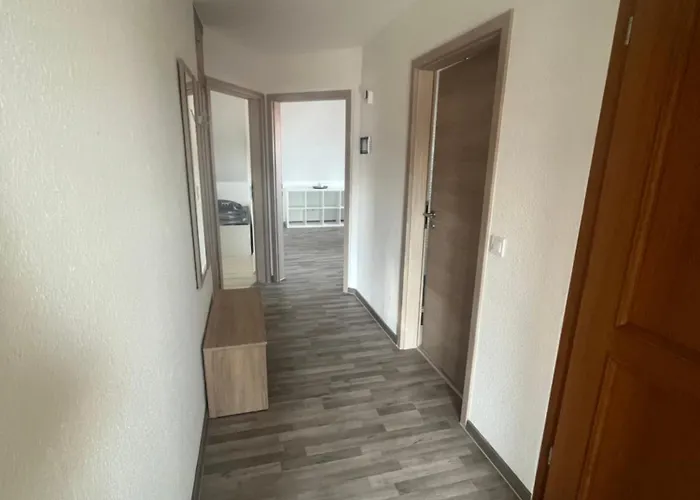 2,5 Raum Moebliert Dachgeschoss * Niederorschel